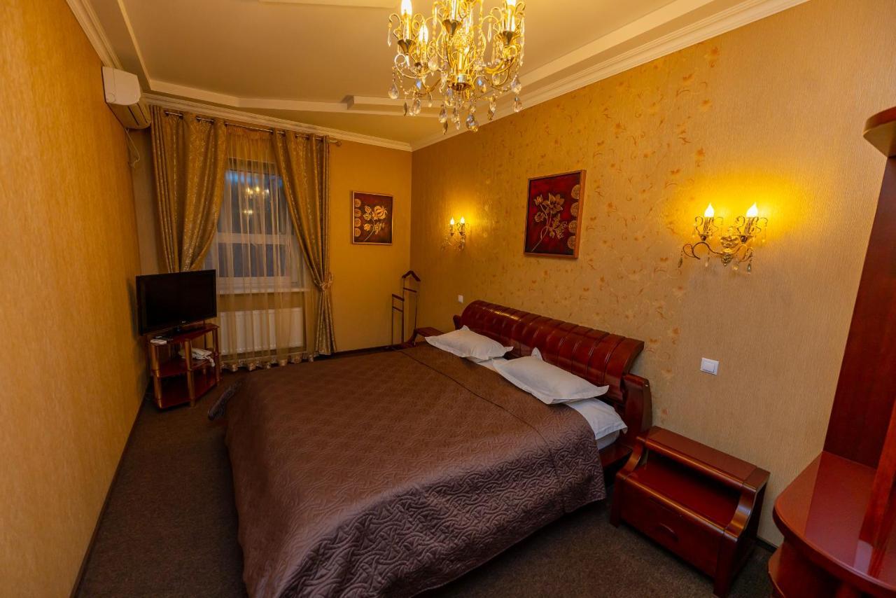 SUNRISE Park Hotel Zaporizhia Bagian luar foto