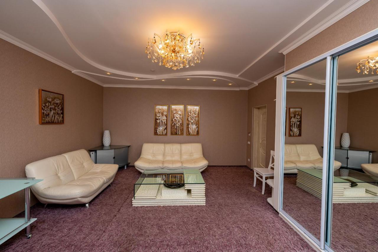 SUNRISE Park Hotel Zaporizhia Bagian luar foto